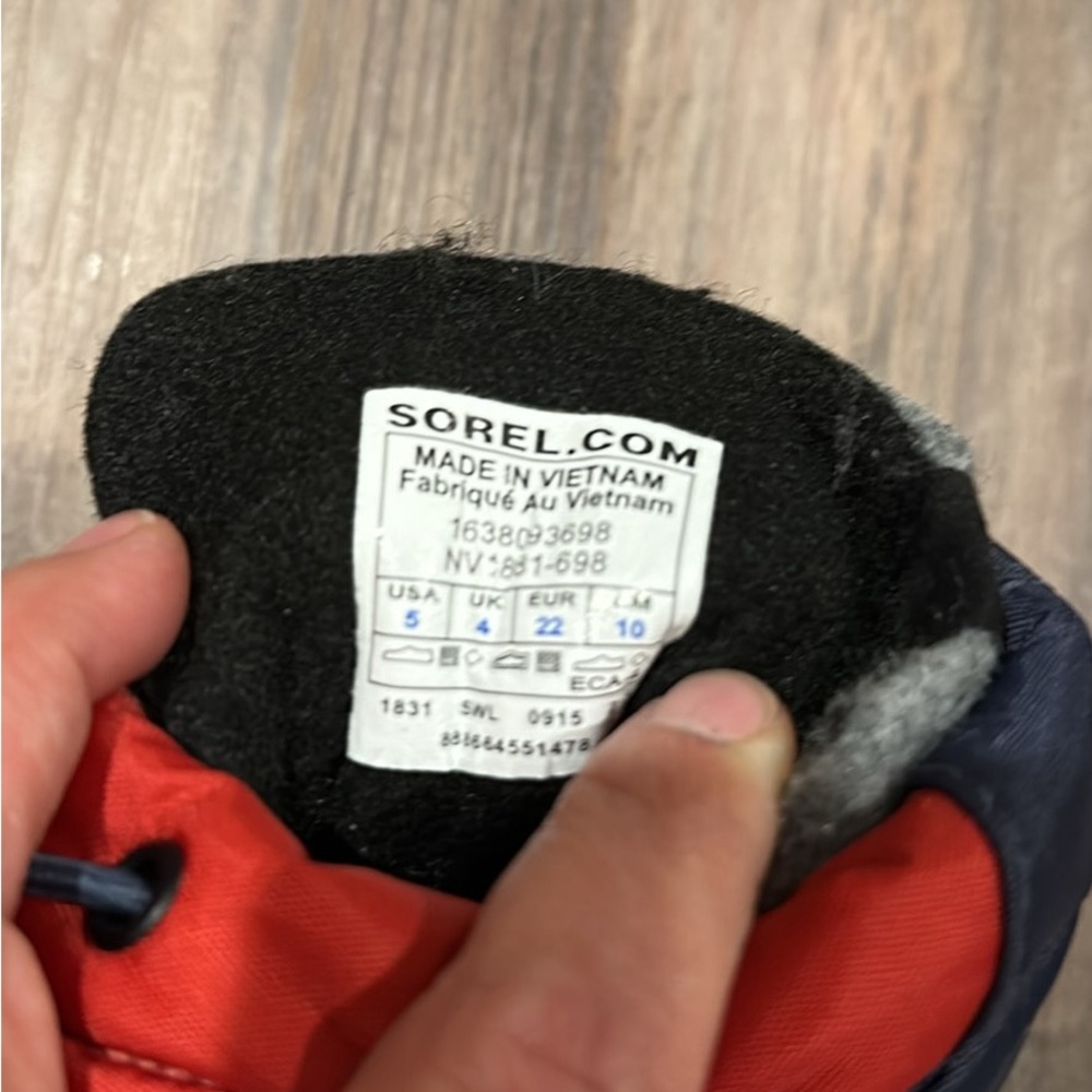 Sorel young boys size 5 winter boots